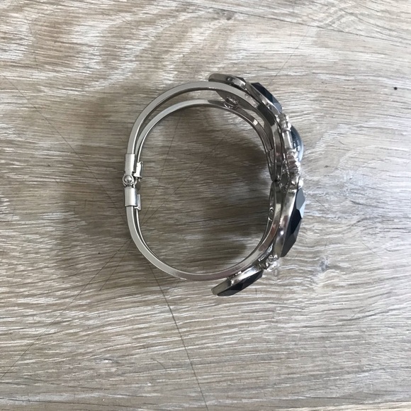 WHITE HOUSE BLACK MARKET BRACELET - Picture 5 of 7